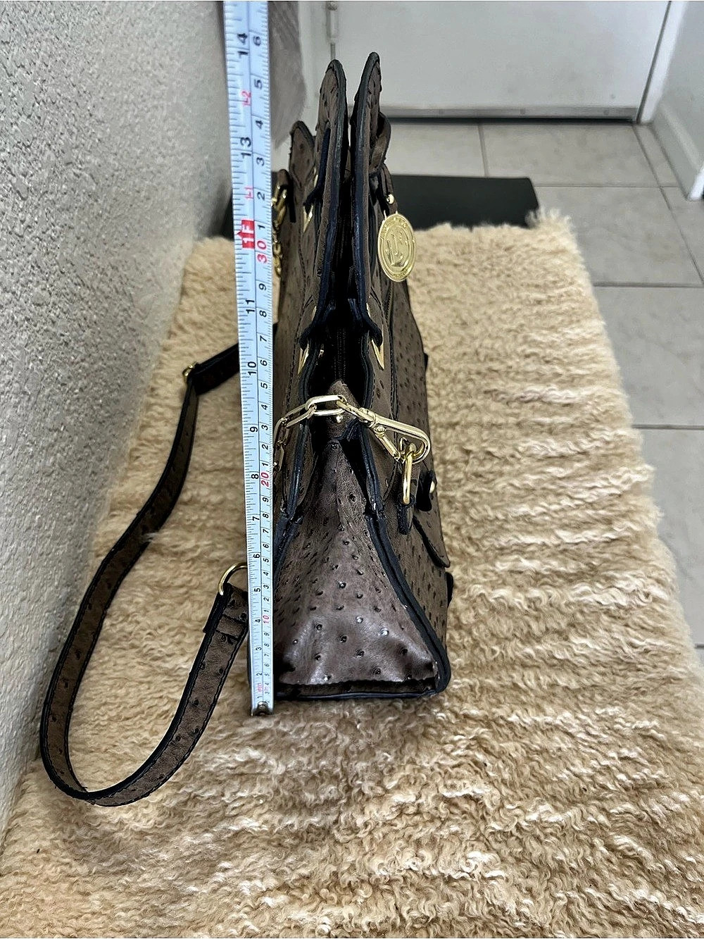 London Fog Faux Ostrich Purse - Picture 4 of 10